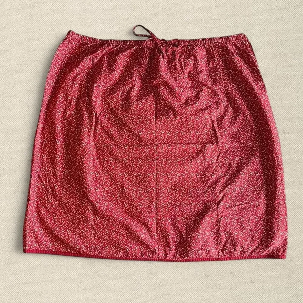 100% Cotton Red Floral Pattern Skirt w Drawstring Tie Waist sz 22/24 Faded Glory